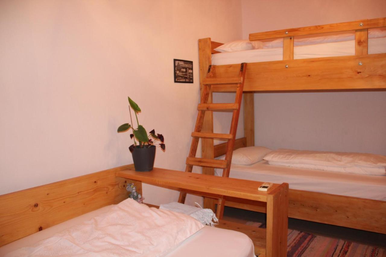 Cozy Big Apartment With Balcony Tirana Exterior photo