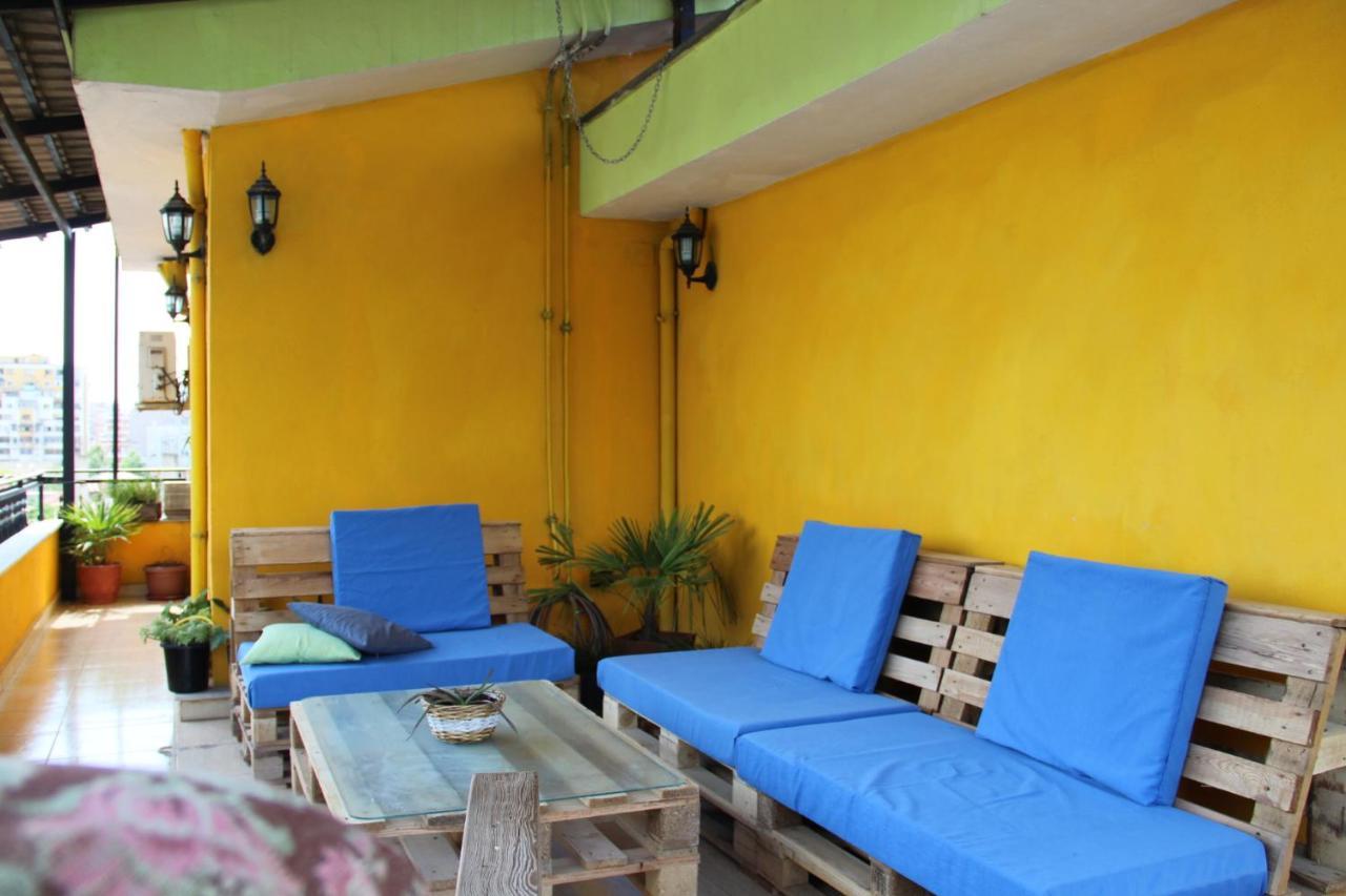 Cozy Big Apartment With Balcony Tirana Exterior photo