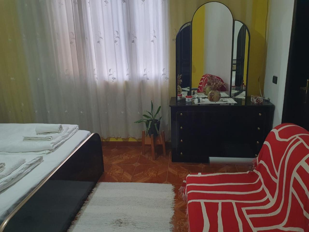 Cozy Big Apartment With Balcony Tirana Exterior photo