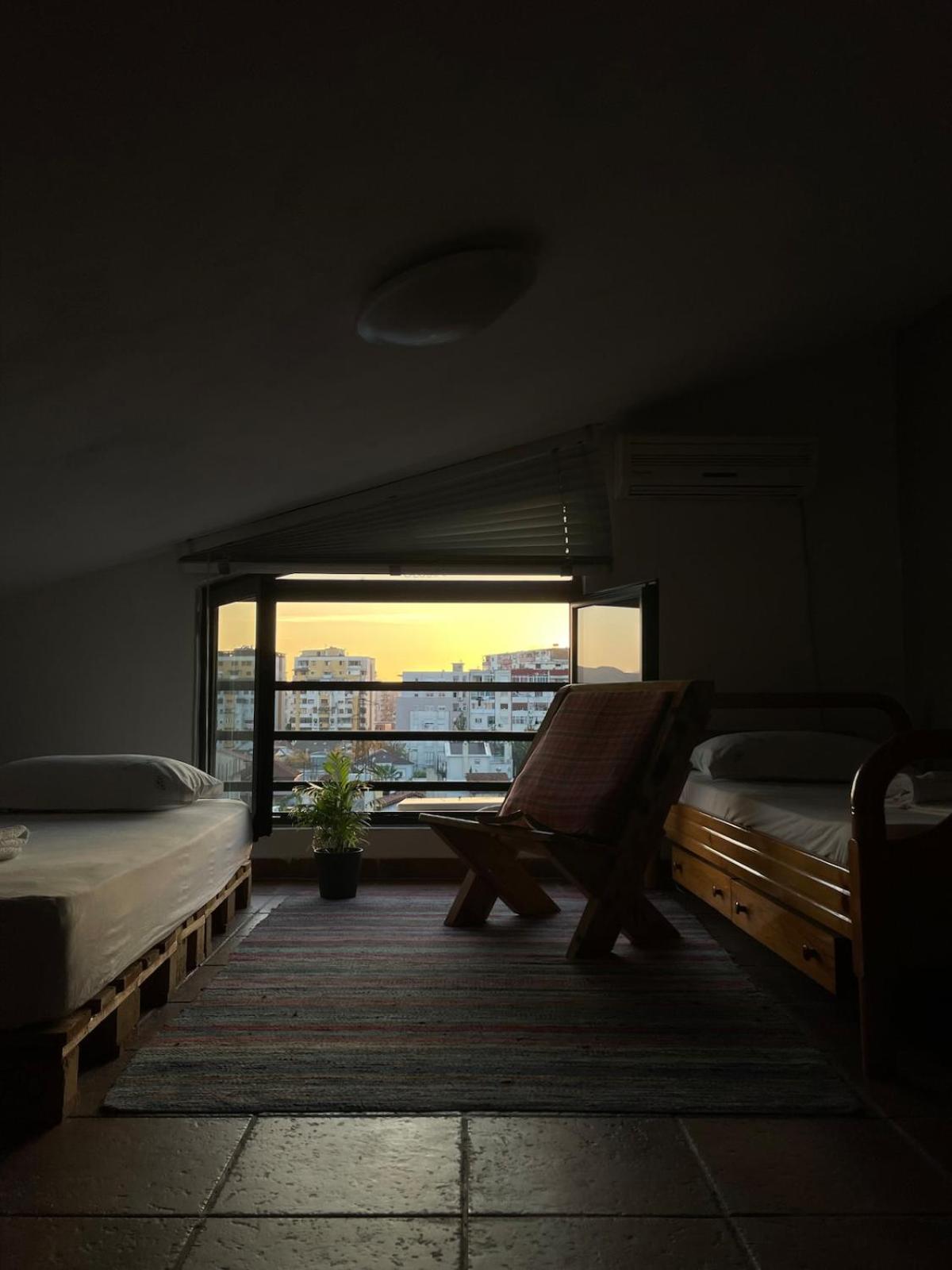 Cozy Big Apartment With Balcony Tirana Exterior photo